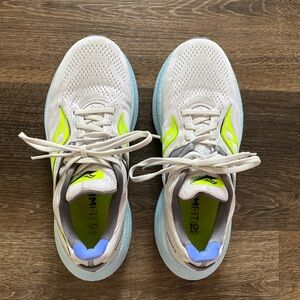 Women’s Saucony Triumph Size 7.5